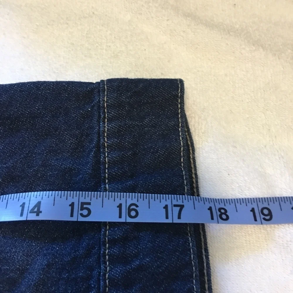 NWT sz L Levi denim girls jacket. Faux fur collar, metal buttons, chest pockets